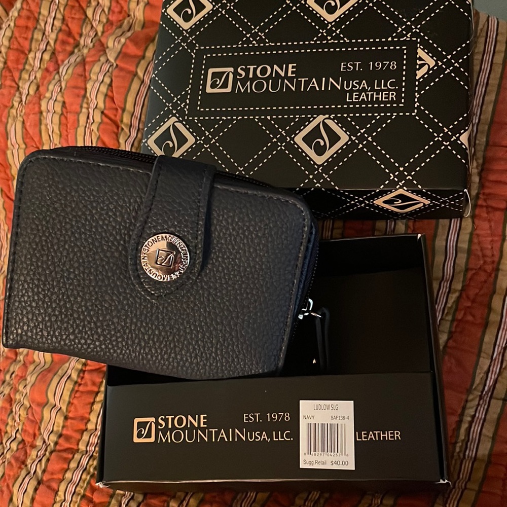 Stone Mountain Small Ludlow Wallet New In Box